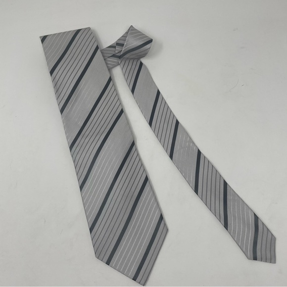Giorgio Armani Other - GIORGIO ARMANI Gray Stripe Silk Tie Made in Italy